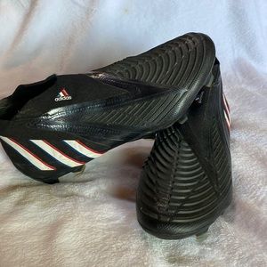 Adidas laceless Predator Soccer cleats
